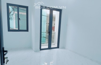 VĨNH VIỄN QUẬN 10 SÁT MẶT TIỀN 35M2 NGANG 3.5M 2 TẦNG ĐÚC MỚI XINH  HẺM BA GÁC THÔNG TỨ TUNG  CHỈ NHỈNH 5 TỶ